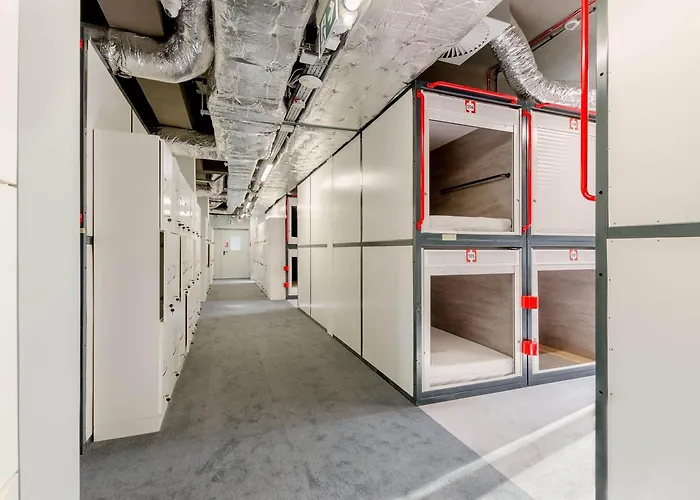 Hostel Kapsula Varsó