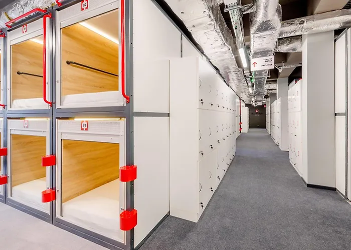 Kapsula Хостел *