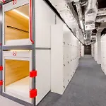 Kapsula Hostel *